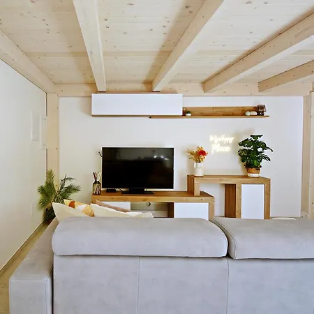 Dante Apartmán